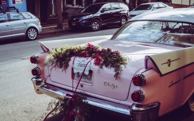 Ways To Dress Up The Wedding Car